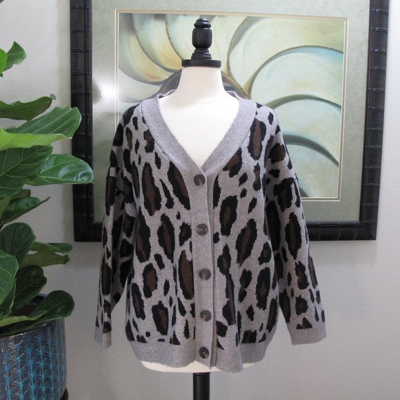 GOODNIGHT MACAROON Leopard Print Button Front Cardigan - Picture 1 of 10
